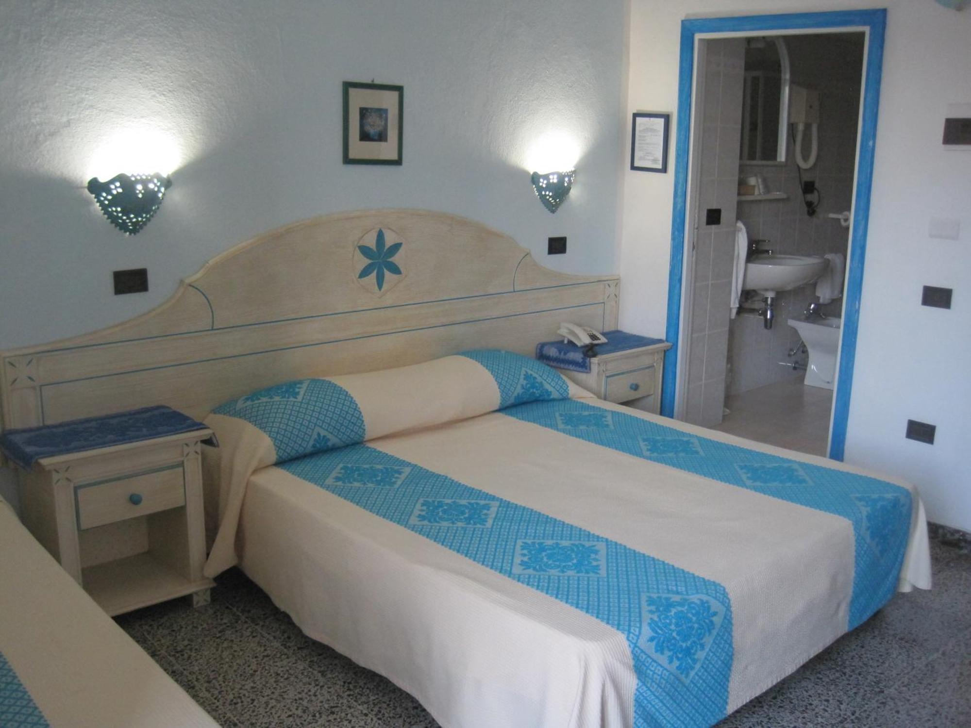 Hotel Moderno Santa Teresa Gallura Room photo